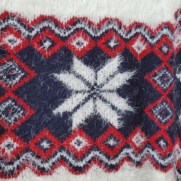 Forever 21 Holiday Sweater - Picture 3 of 4